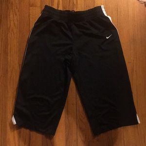 Black Small Nike Dri-Fit Capri